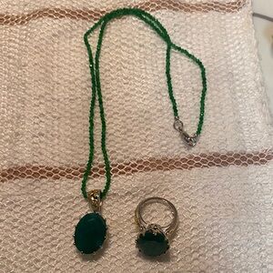New Elegant Green Onyx  Pendant Necklace and Ring Set